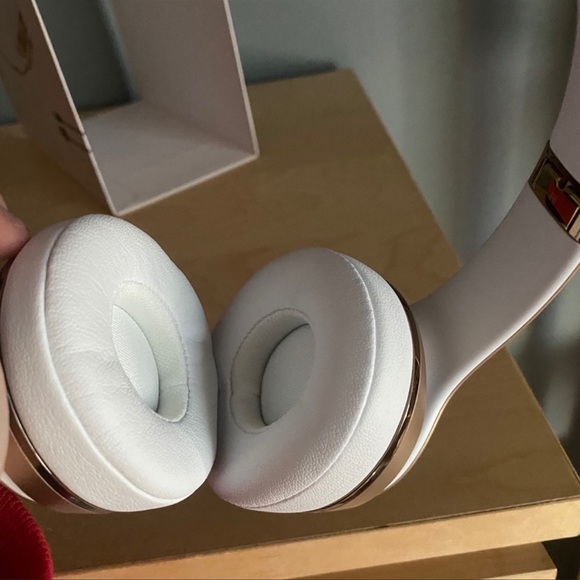 Brand new Beats Headphones - Picture 2 of 7